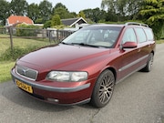 Volvo V70 - 2.4 T Geartr. C.L