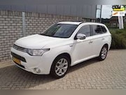 Mitsubishi Outlander - 2.0 PHEV Instyle Org Ned Auto Leder Xenon Schuifda