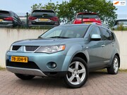 Mitsubishi Outlander - 2.4 Instyle/AUTOMAAT/LEDER/CLIMA/TREKHAAK/APK 02-2027