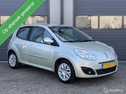 Renault Twingo - 1.2-16V Luxe Dynamique // Lederen interieur