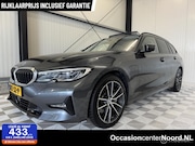 BMW 3-serie - 330e Sportline | Leer | HUD | Pano | ACC