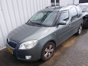 Skoda Roomster - 1.6-16V Comfort LPG G3 ( MOTOR LOOPT ZEER SLECHT )