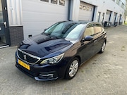 Peugeot 308 - 1.2 PureTech Blue Lease Executive