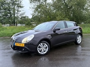 Alfa Romeo Giulietta - 1.4 T Distinctive Trekhaak 2e Eigenaar Org NL NW APK