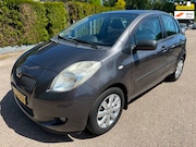 Toyota Yaris - 1.3 VVTi 5DRS Executive AIRCO NAVI LEDER BL.TOOTH TR.HAAK NA