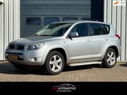 Toyota RAV4 - 2.2 D-CAT Linea Sol 4x4 CLIMA / CRUISE