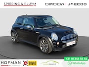 MINI Cooper S - Mini 1.6 | JCW pakket | Leer | Airco |
