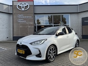 Toyota Yaris - 1.5 Hybrid EXECUTIVE BI-TONE TREKHAAK 17'' LM-VELGEN STOELVE
