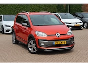 Volkswagen Up! - 1.0 BMT cross up! / NL Auto! / 1e Eign. / Camera / Navi. by 