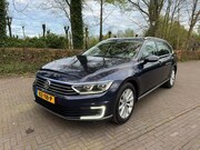 Volkswagen Passat - Variant 1.4 TSI GTE Connected Series/PDC/Navi/Led/APK