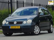 Volkswagen Polo - 1.4-16V Highline AUTOMAAT 5DRS NAP/AC/CRUISE