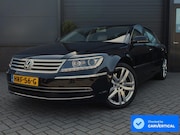 Volkswagen Phaeton - 4.2 V8 4p. Lang Highline | Uniek | Chauffeur Pakket | Glazen