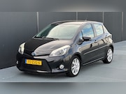 Toyota Yaris - 1.5 Full Hybrid Dynamic Auto is voorzien van een + onderhoud