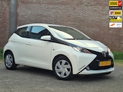 Toyota Aygo - 1.0 VVT-i x-play, Airco, Elektr. ramen voor, A.rijcamera, Ne