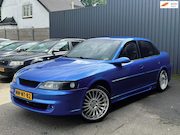 Opel Vectra - AUTOMAAT 2.5i V6 CDX Luchtvering