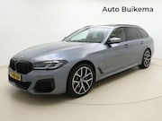 BMW 5-serie - 520d xDrive M Sport -HeadUp -LED Adaptief -Pano Dak -Live Co
