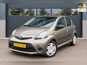 Toyota Aygo - 1.0 VVT unieke kleur
