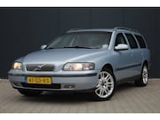 Volvo V70 - 2.4 Comfort Line | Automaat | Trekhaak | Navigatie | Clima /