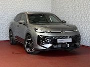 Volkswagen T-Roc - 1.5 150PK eTSI R-LINE EDITION IQ LED/GRIL LOGO STOEL/STUUR.V