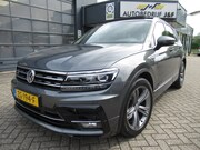 Volkswagen Tiguan - 1.5 TSI ACT Highline Business R / AUTOMAAT / PANO / ACC / Ca
