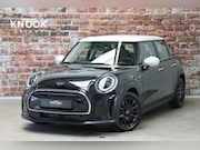 MINI Cooper - Hatchback Camden Edition Automaat 5 deurs / Naviga