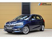 BMW 2-serie Active Tourer - 218i * Luxury Line * Trekhaak * Camera * Head-up * Stuurwiel
