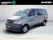 Toyota HiAce - 2.5 D-4D KWB Comfort DC | Rolstoelbus | Vista lift | Vier st