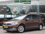 Volkswagen Touran - 1.2 TSI Connected Series Navi / Climate / Trekh / Pano / 7 P