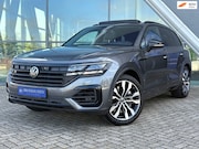 Volkswagen Touareg - 3.0 TSi 4MOTION R 463pk Luchtvering / Trekhaak / Massage Sto