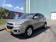 Hyundai ix35 - 2.0-16V Dynamic Automaat 165 PK. en als nieuw rijdende auto