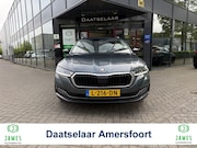 Skoda Octavia - Combi 1.5 e-TSI Business Edition Automaat Trekhaak camera na