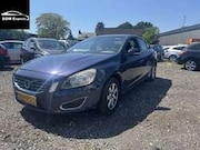 Volvo S60 - 1.6 T4 Kinetic Automaat | Clima | Navi | Trekhaak