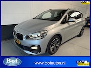 BMW 2-serie Active Tourer - 218i Executive Edition / AUTOMAAT / NAVIGATIE / TREKHAAK / H