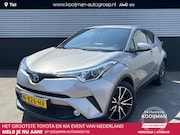 Toyota C-HR - 1.8 Hybrid Style Navigatie, Dodehoekdetectie, Stoelverwarmin