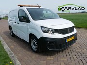 Peugeot Partner - 1.2 PureTech Premium Long AC 3-SEATS >> ONLY EXPORT <<