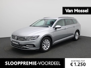 Volkswagen Passat - Variant 1.5 TSI Business | Automaat | LMV | Parkeer sensoren