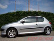 Peugeot 206 - 2.0-16V GTI