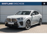 BMW iX2 - xDrive30 M Sport / Sportstoelen / Achteruitrijcamera / Stoel
