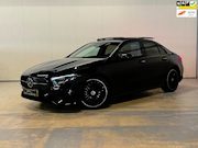 Mercedes-Benz A-klasse - 180 AMG Line | FACELIFT | NAP | PANO | NIGHT | AMBIANCE