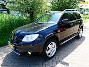 Mitsubishi Outlander - 2.4 4WD 160pk Automaat Clima Trekhaak 1500kg.