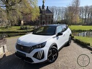 Peugeot 2008 - 1.2 Hybrid 136 GT | 360 Camera | Adaptive | Navi | CarPlay |