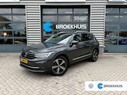 Volkswagen Tiguan - 1.5 TSI 150 pk Life 7-DSG | Trekhaak | Cruise control adpati