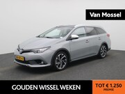 Toyota Auris - 1.8 Hybrid Comfort | Automaat | Panoramadak | Camera | Trekh
