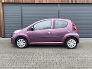 Peugeot 107 - 1.0 68PK 5D Active | Airco | Centrale vergrendeling | Export
