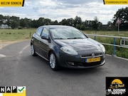 Fiat Bravo - 1.4 T-Jet Airco 5deur pano Pdc trekhaak Apk 2027