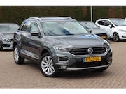 Volkswagen T-Roc - 1.5 TSI Sport / 42..574 km! / Trekhaak / Camera / Virtual Co