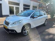 Peugeot 2008 - 1.2 Pano / Climate C / Cruise C/ trekhaak / Luxe uitvoering
