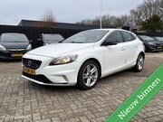 Volvo V40 - 2.0 D4 R-Design NAVI / CLIMA / CRUISE / TR.HAAK