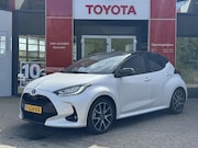 Toyota Yaris - 1.5 Hybrid Executive Bi-tone PARKEERSENSOREN V+A APPLE CARPL
