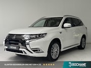 Mitsubishi Outlander - 2.4 PHEV Intense | Trekhaak | Achteruitrijcamera | Stoelverw